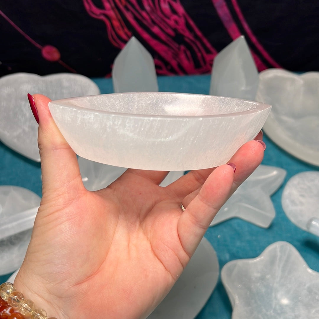 Selenite Eye Shape Bowl